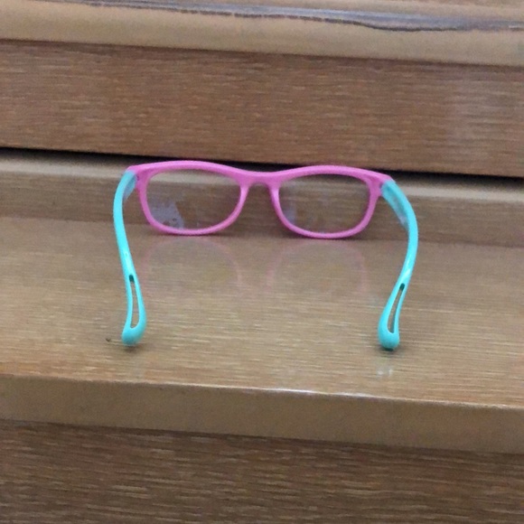 Brand new blue light glasses for kids - Picture 3 of 4